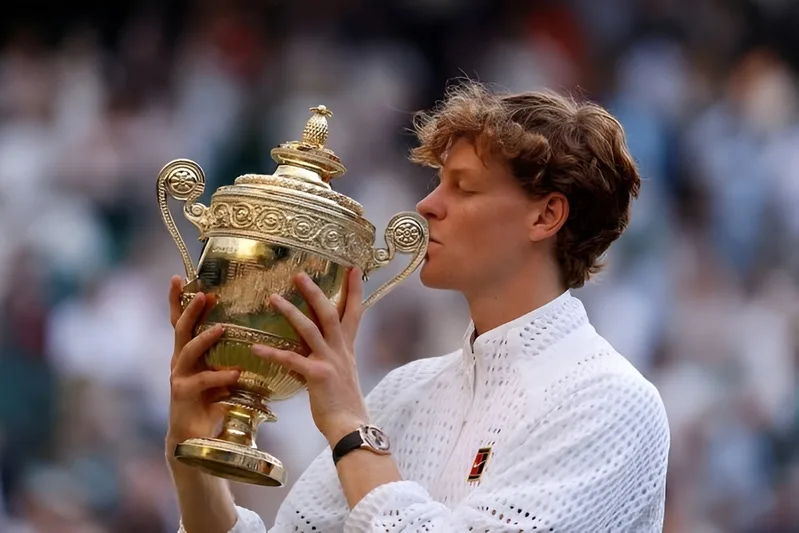 Jannik Sinner tiếp tục khẳng định vị thế với chức vô địch Wimbledon thứ hai liên tiếp.