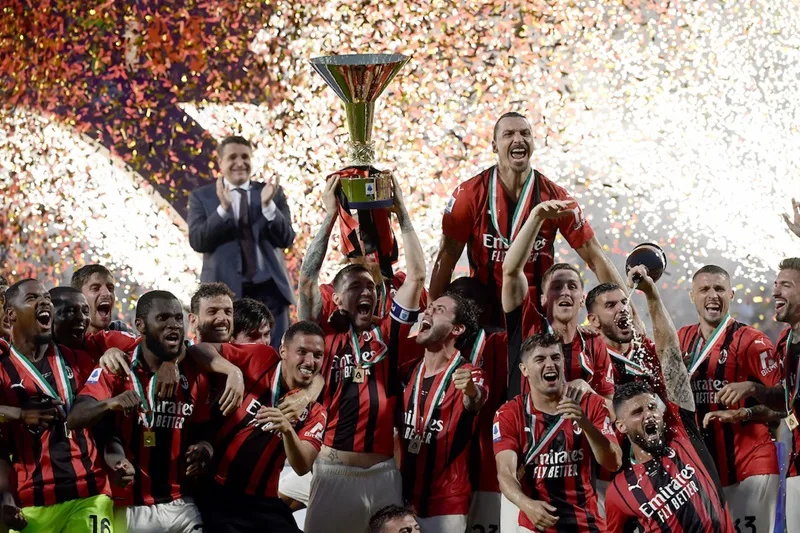 AC Milan, Liverpool và Bayern Munich bám đuổi sát sao trong bảng xếp hạng các nhà vô địch C1.