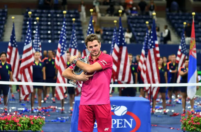 stan-wawrinka-va-8-ky-luc-vang-voi-lang-tennis-199991